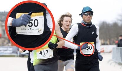 Santiago corre con el dorsal de Iván Zarco el maratón de Dresde del pasado 21 de marzo.