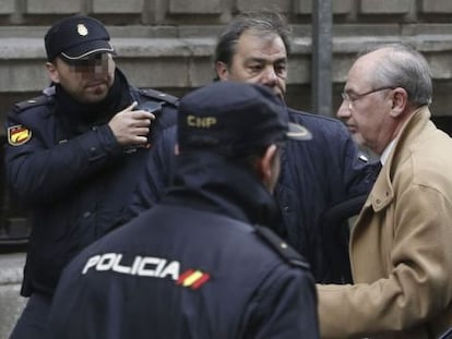 El ex presidente de Bankia y ex director gerente del Fondo Monetario Internacional (FMI), Rodrigo Rato, a su llegada esta tarde a la Audiencia Nacional