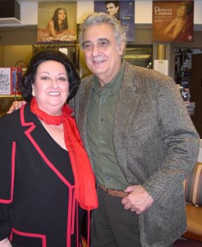 Montserrat Caballé, homenatjada a Nova York, amb el tenor Plácido Domingo.