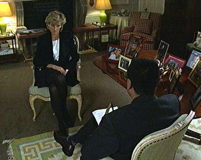 Diana de Gales, durante la emisión de la entrevista que concedió al periodista Martin Bashir del programa 'Panorama' de la BBC. 