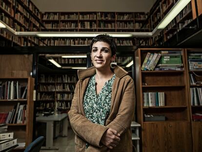 Toni Morillas, directora del Instituto de las Mujeres, en el archivo de la sede del instituto, este martes.