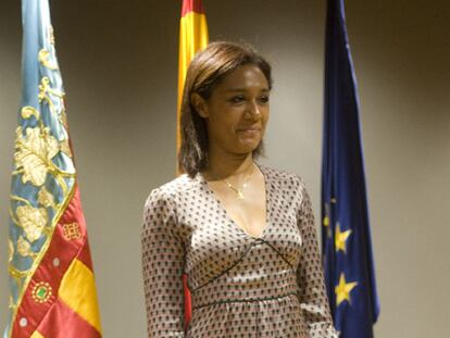 La consejera Lola Johnson.