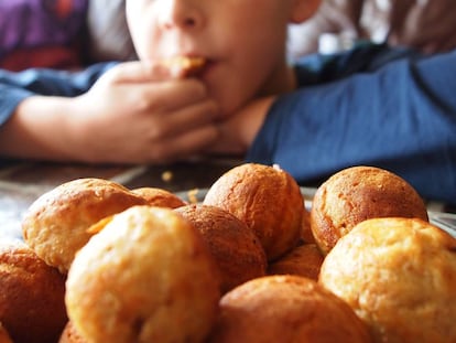 Hay demasiados mitos asentados en torno al desayuno infantil.