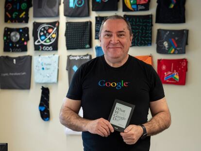 <B>ANDREU IBÁÑEZ</B> (55 anys), tecnòleg 'freelance' al Parc Científic de Lleida. Llibre: 'Y Google, ¿cómo lo haría?', de Jeff Jarvis. “Destripa les maneres de Google; es pot fer diferent”.