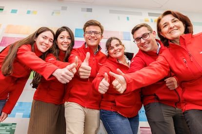 Empleados de Lilly en la planta de Alcobendas (Madrid). El 'ranking' Great Place to Work ha reconocido a la compañía como la mejor para trabajar en España.