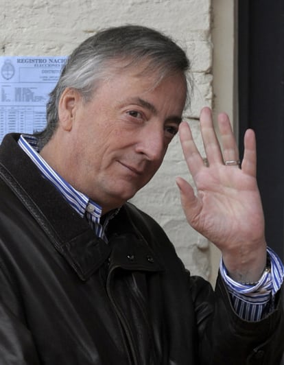 El ex presidente Nestor Kirchner, en una fotografía de archivo junio de 2009. Kirchner falleció a los 60 años de edad tras sufrir un fallo cardíaco.