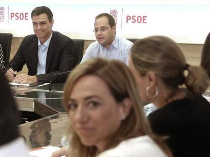 El secretari general del PSOE, Pedro Sánchez, aquest dilluns, a l'executiva permanent.