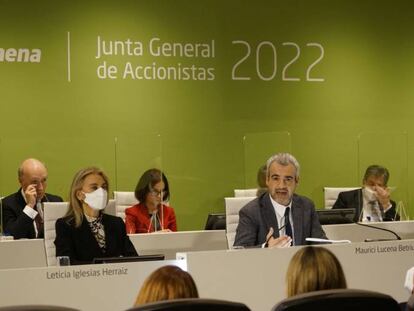 El presidente de Aena, Maurici Lucena, durante su intervención ante la junta celebrada esta mañana en Madrid.