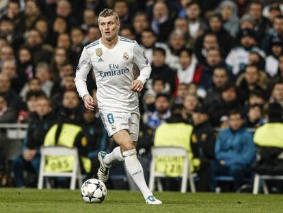 Toni Kroos, durante el partido contra el PSG en el Bernabéu.