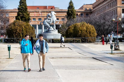 Estudiantes en la Universidad Complutense de Madrid.
