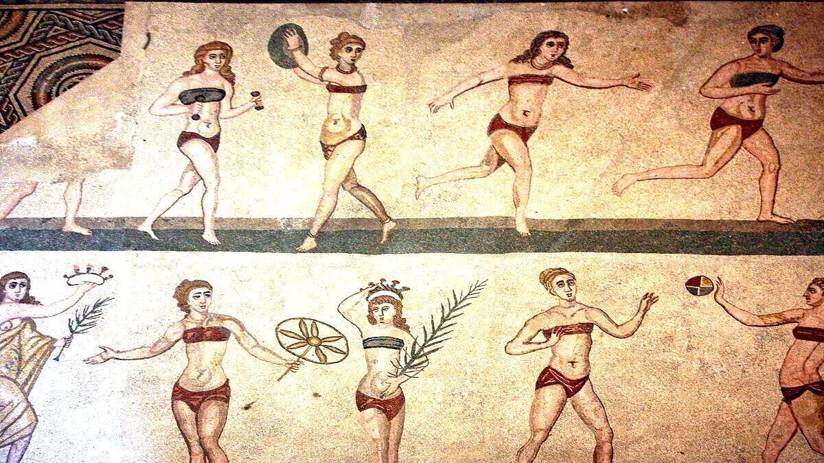 Mosaico de Villa Casale, en Sicilia, con mujeres en ropa interior o deportiva.