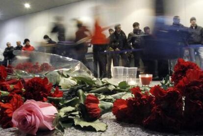 Homenaje a las víctimas del atentado, ayer en Moscú.