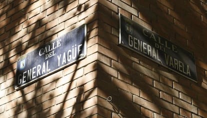 The corner of General Yagüe and General Varela streets, both named after Francoist officers, near Plaza Cuzco in Madrid.