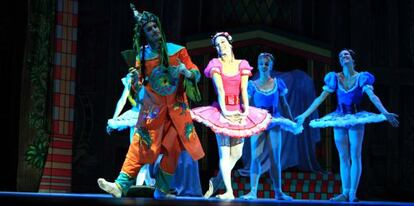 El Ballet Nacional de Cuba interpreta 'Coppelia'.