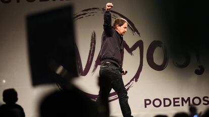 Acto de Podemos contra la pobreza energética.