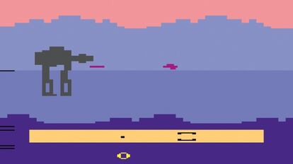 Por algún lugar hay que empezar. El primer videojuego de 'Star Wars' fue este shooter de scroll lateral para la tatarabuela de las consolas, la Atari 2600. El juego tenía varios niveles de dificultad y un único escenario, la inolvidable batalla de Hoth.

Por primitivo que semeje a ojos de hoy, donde la fotogrametría permite que 'Star wars battlefront' sea indistinguible de las películas, el juego fue alabado por su espectacular apartado audiovisual. El tiempo vuela.