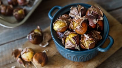 Utensilio de cocina para abrir castañas en casa.