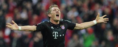 Bastian Schweinsteiger celebra el 1 a 0.