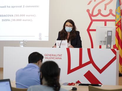 La vicepresidenta y portavoz del Consell, Mónica Oltra, en la rueda de prensa posterior al pleno de los viernes.