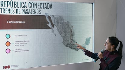 Claudia Sheinbaum durante una conferencia de prensa, en Ciudad de México, en donde anunció la creación de dos nuevas líneas de trenes de pasajeros.