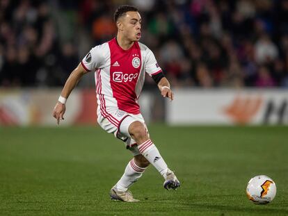 Sergiño Dest, lateral del Ajax fichado por el Barcelona.