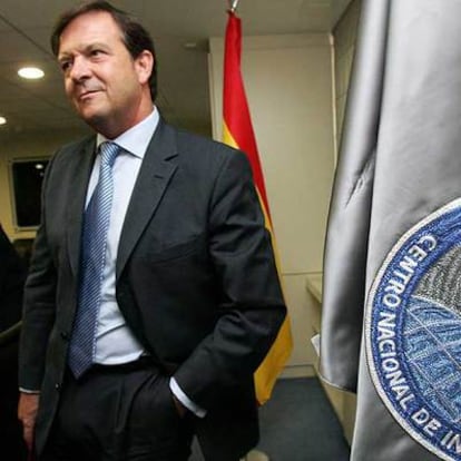 El director del CNI, Alberto Saiz, en la sede del servicio secreto en julio de 2007.