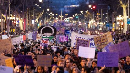 Manifestación Día de la Mujer paseo de Gràcia de Barcelona