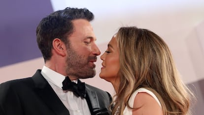 Ben Affleck e Jennifer Lopez na exibição de 'O Último Duelo' no Festival de Veneza, em 10 de setembro.