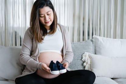 La interconexión emocional entre madre y bebé se refleja en la sincronización de sus ondas cerebrales, siendo más fuerte cuando la progenitora siente emociones positivas.