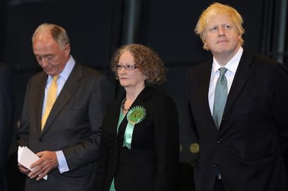 El alcalde de Londres con los candidatos laborista y del Partido Verde.