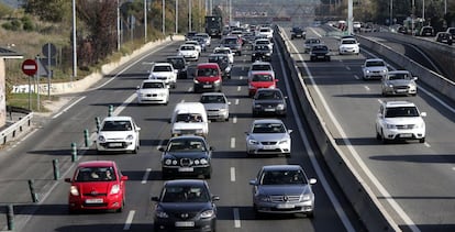 Motorists on a highway to A Coruña.