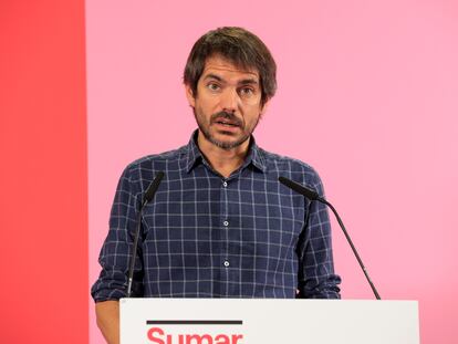 El portavoz de Sumar, Ernest Urtasun durante la rueda de prensa celebrada este lunes en Madrid.