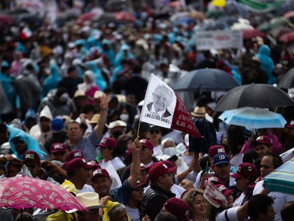 Seguidores de Andrés Manuel López Obrador en el Zócalo de Ciudad de México, el 18 de marzo de 2023.