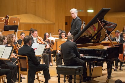 El pianista Leif Ove Andsnes durante la interpretación de la cadencia del ‘Concierto’ de Grieg, el jueves en Zaragoza.