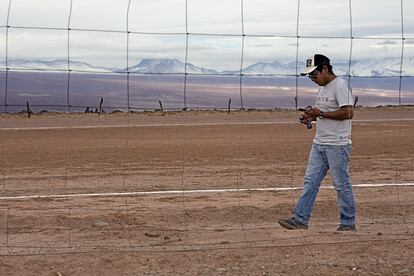 Hasta el campo de fútbol tiene unas vistas impresionantes.
