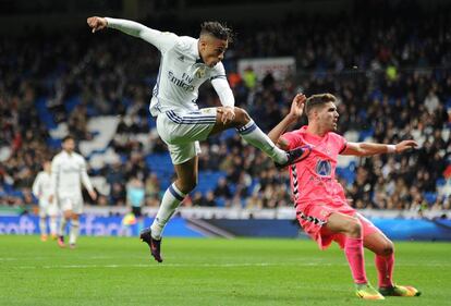 El remate de Mariano en el tercer gol del Madrid a la Cultural. 