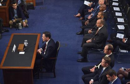 James Comey, en un momento de su testificación.