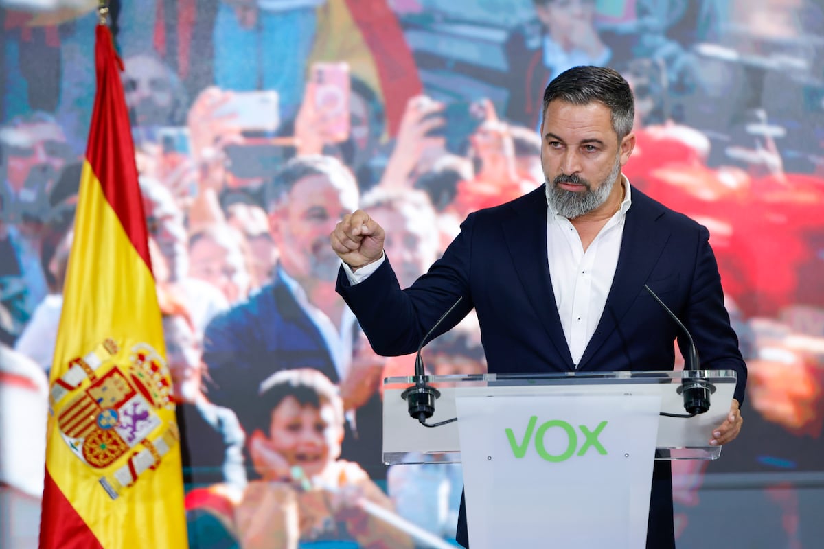 Abascal acusa al Rey de “no responder a su papel institucional” por culpa de Sánchez
