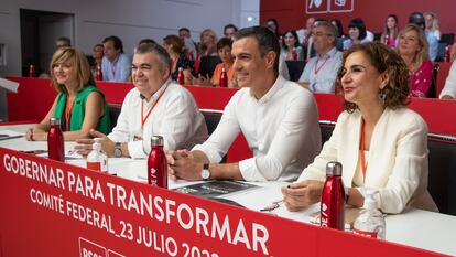 De izquierda a derecha, Pilar Alegría, Santos Cerdán, Pedro Sánchez y María Jesús Montero, este sábado, en el Comité Federal del PSOE.