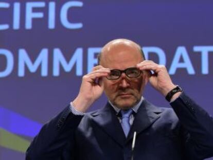 El comisario europeo de Asuntos Econ&oacute;micos y Financieros, Pierre Moscovici, en una rueda de prensa celebrada en Bruselas.