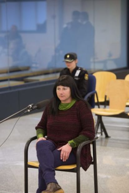 La etarra Idoia Martínez García durante el juicio por el asesinato del teniente Peralta.