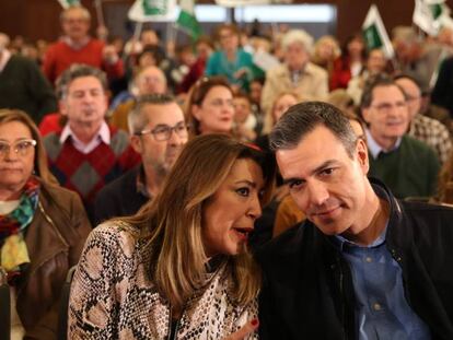 Susana Díaz y Pedro Sánchez, en un acto en Sevilla el pasado febrero.