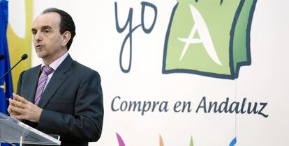El consejero de Turismo y Comercio, Rafael Rodríguez, en Málaga.