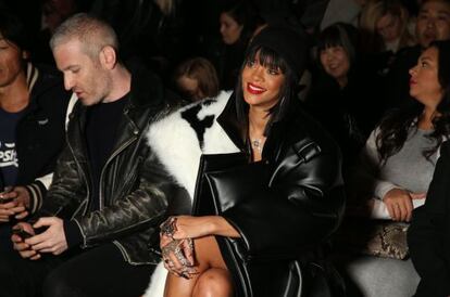 Rihanna, durante el desfile de Jean Paul Gaultier, el pasado marzo, en la semana de la moda de París.