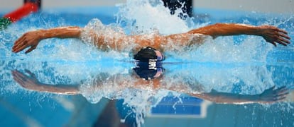 Phelps, durante la final de 400m estilos.