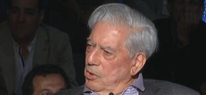 El escritor Mario vargas Llosa.