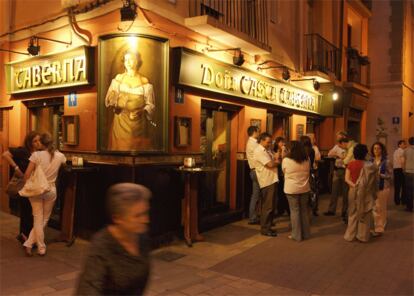 La taberna Doña Casta, en el barrio del Tubo.