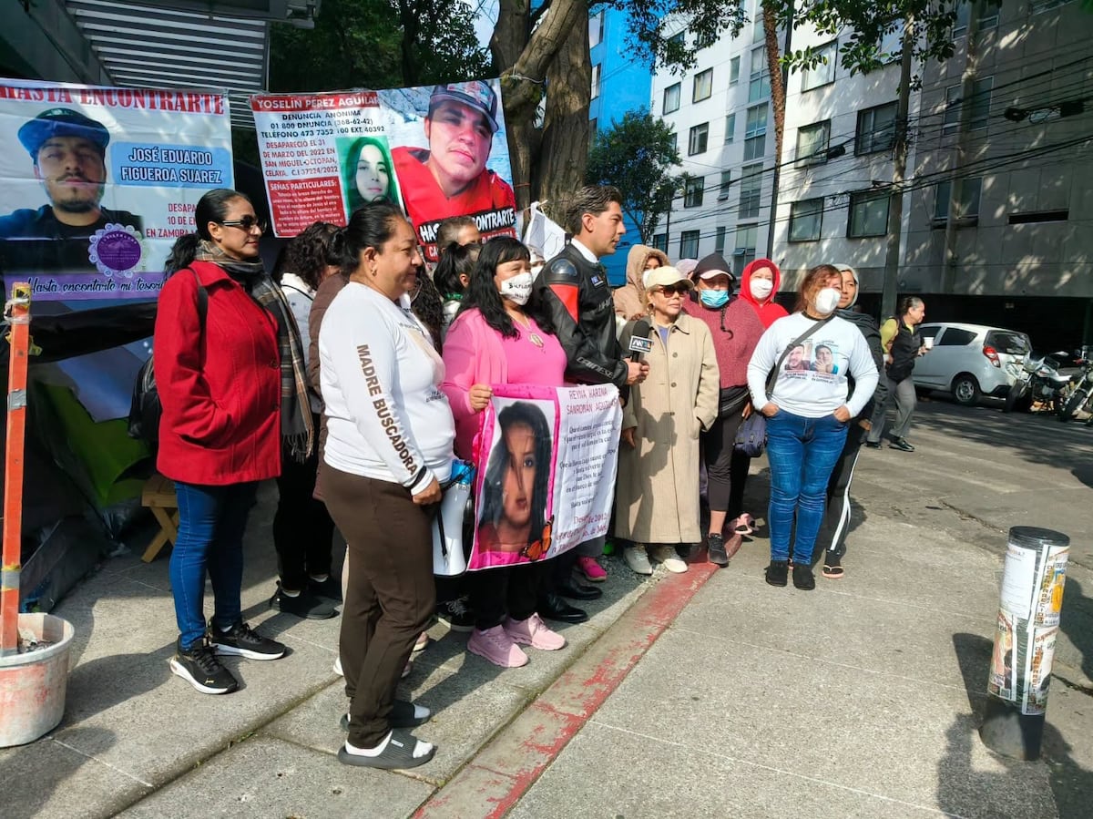墨西哥母亲抗议行动：寻人者在检察院前发声，呼吁关注失踪案件