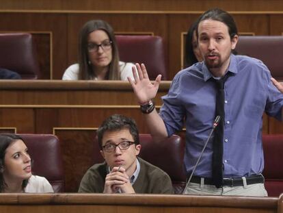 Iglesias y Errejón en el Congreso de los Diputados.