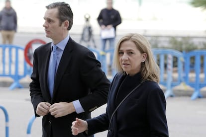 La infanta Cristina e I&ntilde;aki Urdangarin, a su llegada al juicio en febrero.